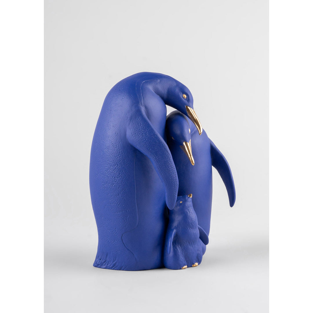 Image 8 Lladro Penguin family Sculpture. Limited Edition. Blue and Gold - 01009539