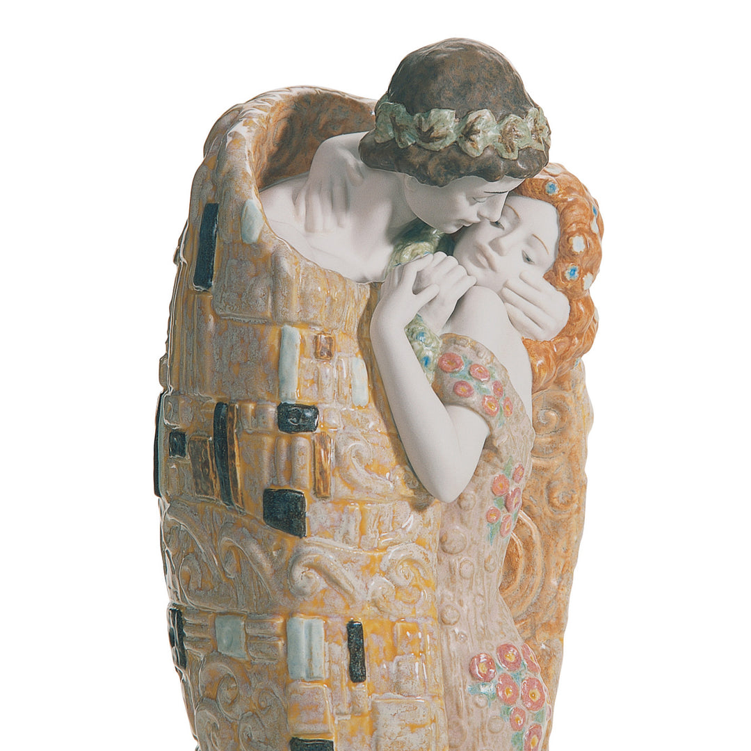 Image 2 Lladro The Kiss Couple Sculpture - 01018204