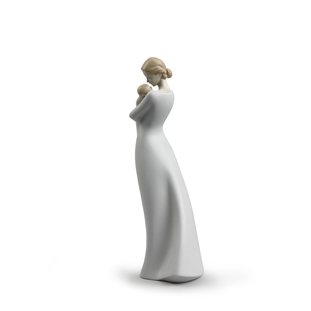 Image 2 Lladro A Mother's Embrace Figurine - 01018218