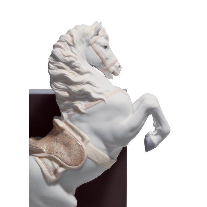 Image 2 Lladro Horse on Courbette Figurine - 01018254