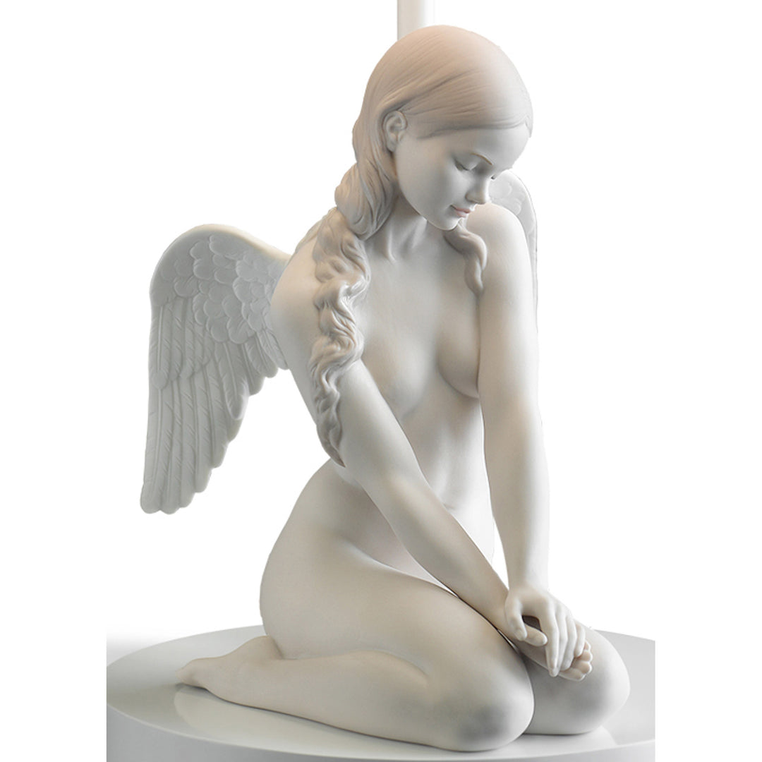 Image 2 Lladro Beautiful Angel Table Lamp (US) - 01023030