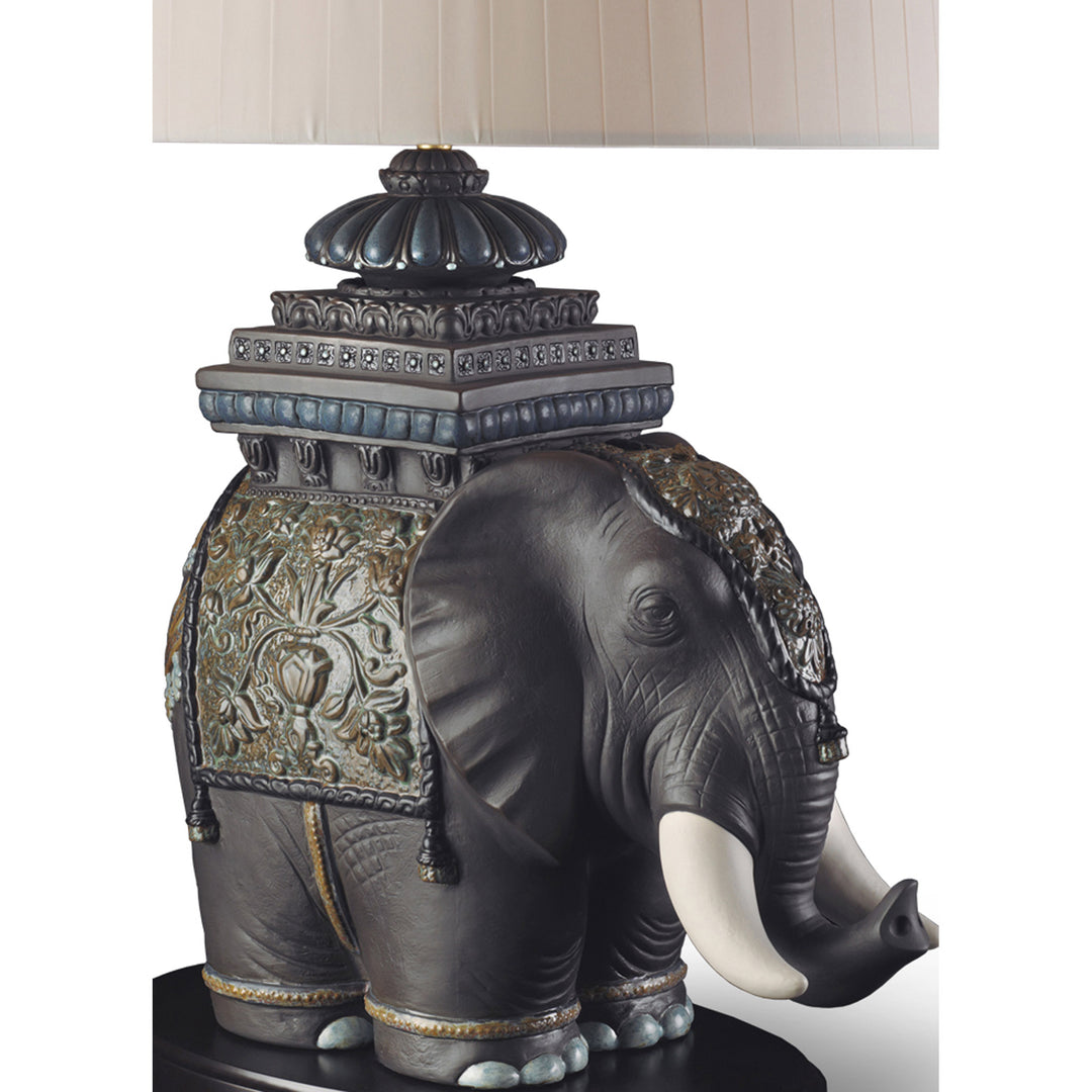 Image 3 Lladro Siamese Elephant Table Lamp (US) - 01023090