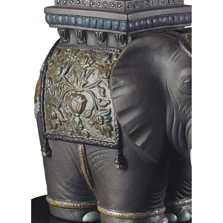 Image 5 Lladro Siamese Elephant Table Lamp (US) - 01023090