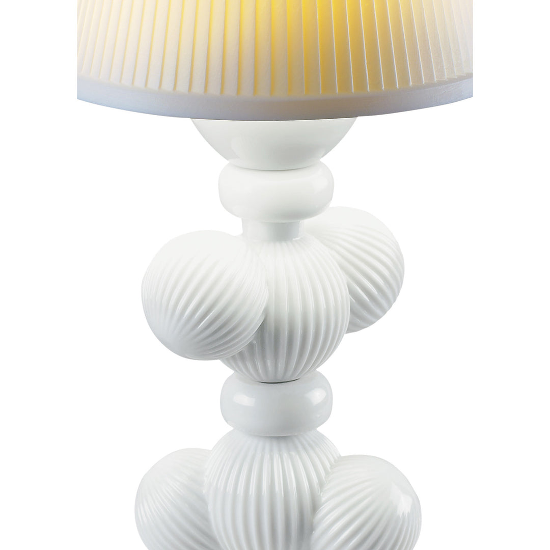 Image 2 Lladro Cactus Firefly Table Lamp. White - 01023765