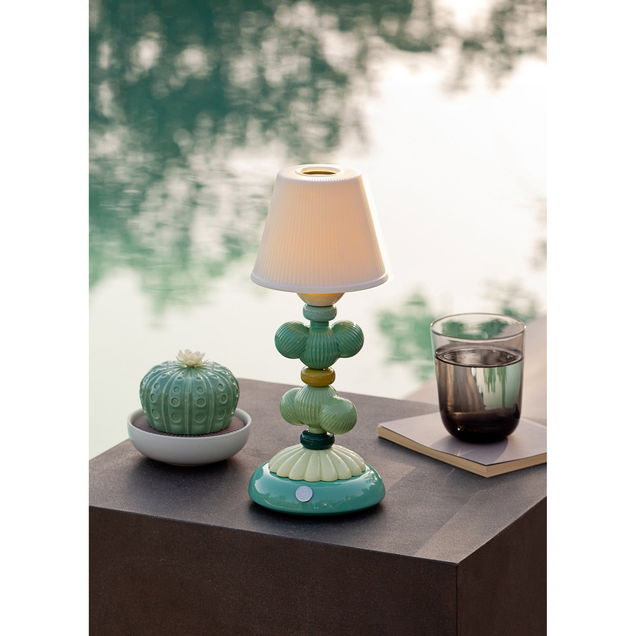 Cactus Firefly Table Lamp. Yellow And Blue – Regis Galerie