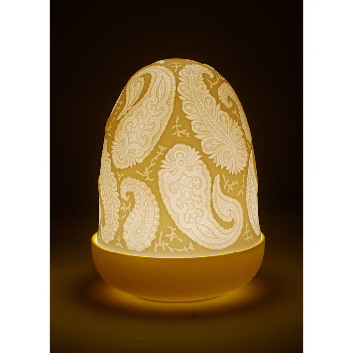 Image 2 Lladro Paisley Dome Table Lamp - 01023919
