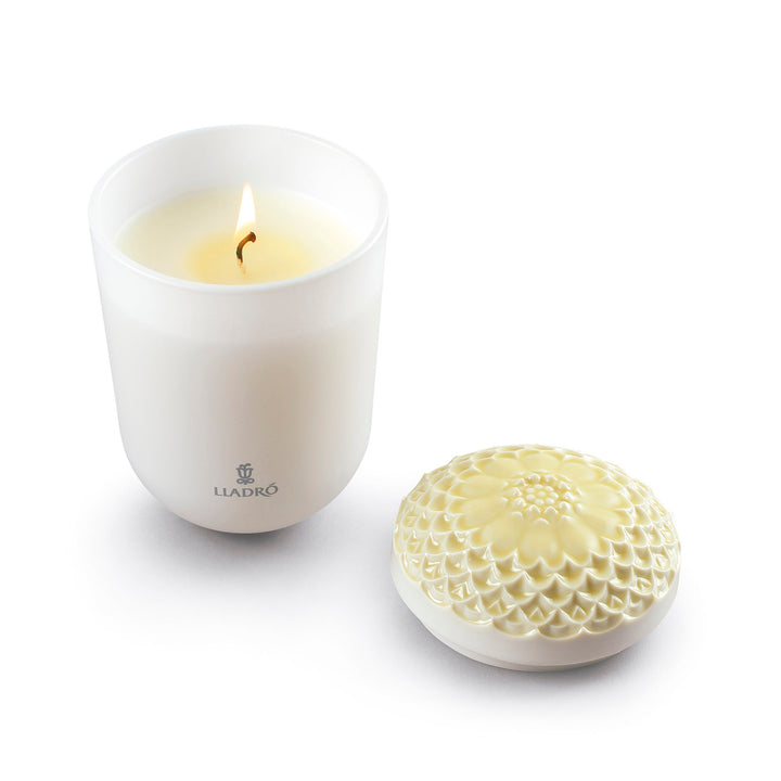 Image 2 Lladro Echoes of Nature Candle. Tropical Blossoms Scent - 01040144