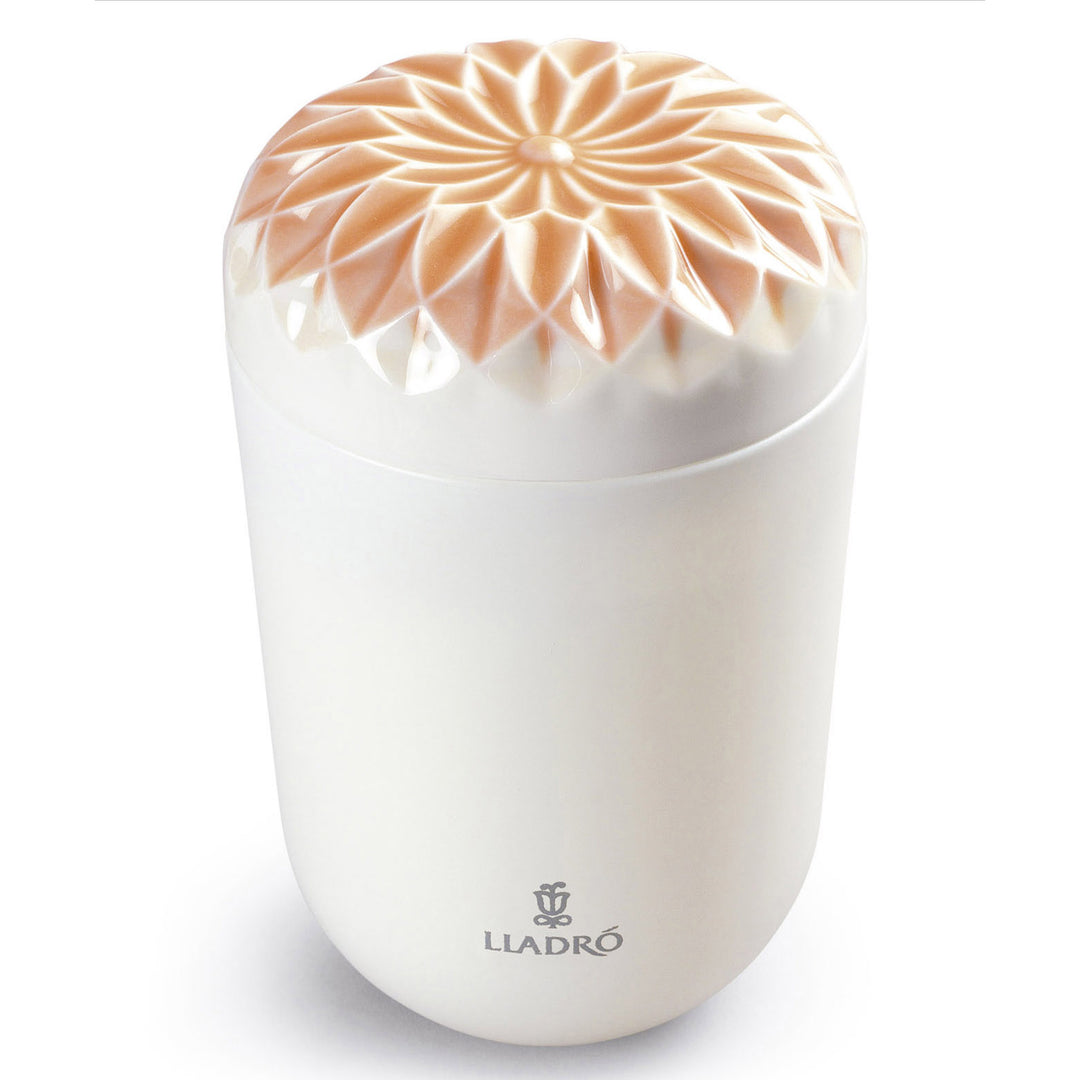 Lladro Echoes of Nature Candle. Gardens of Valencia Scent - 01040145