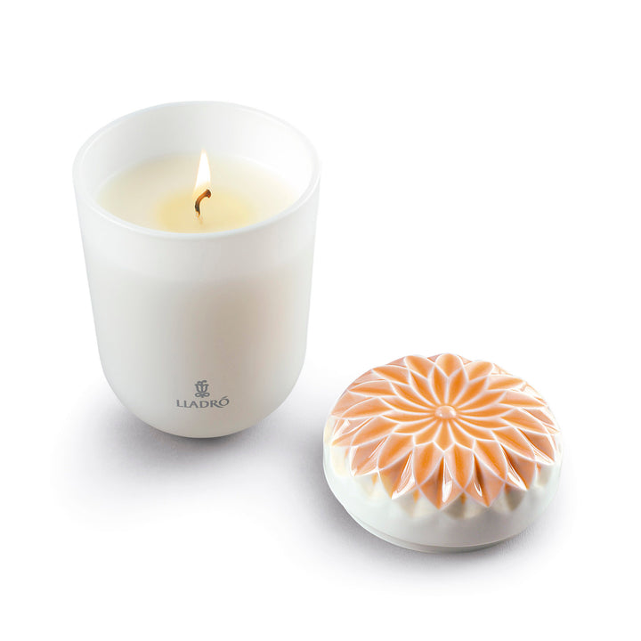 Image 2 Lladro Echoes of Nature Candle. Gardens of Valencia Scent - 01040145