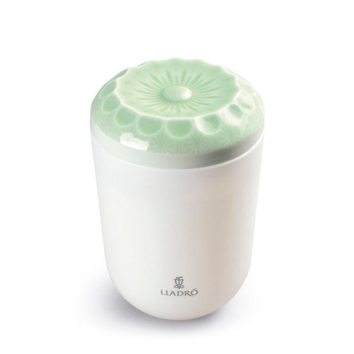 Lladro Echoes of Nature Candle. On The Prairie Scent - 01040151