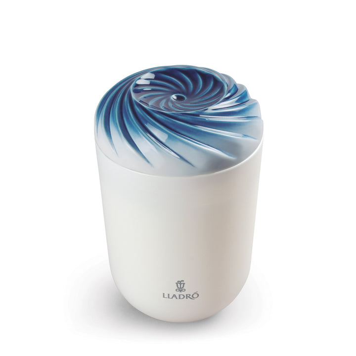 Lladro Echoes of Nature Candle. Unbreakable Spirit - 01040152