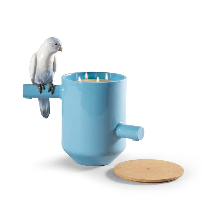 Lladro Parrot's Scented Treasure. On the prairie Scent. Blue - 01040193