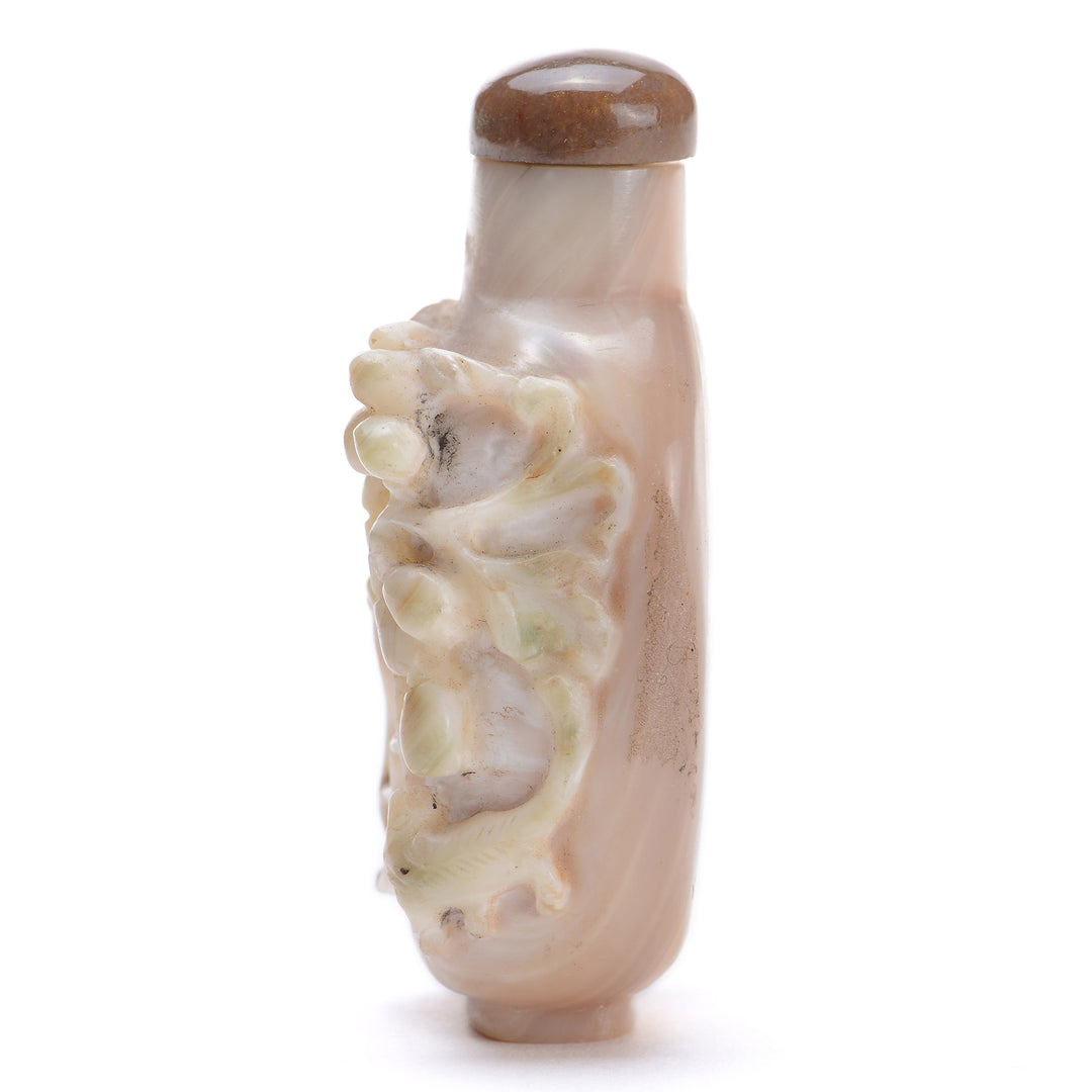 Regis Galerie Snuff Bottles Collection. Snuff Bottle Mother of Pearl Image #2